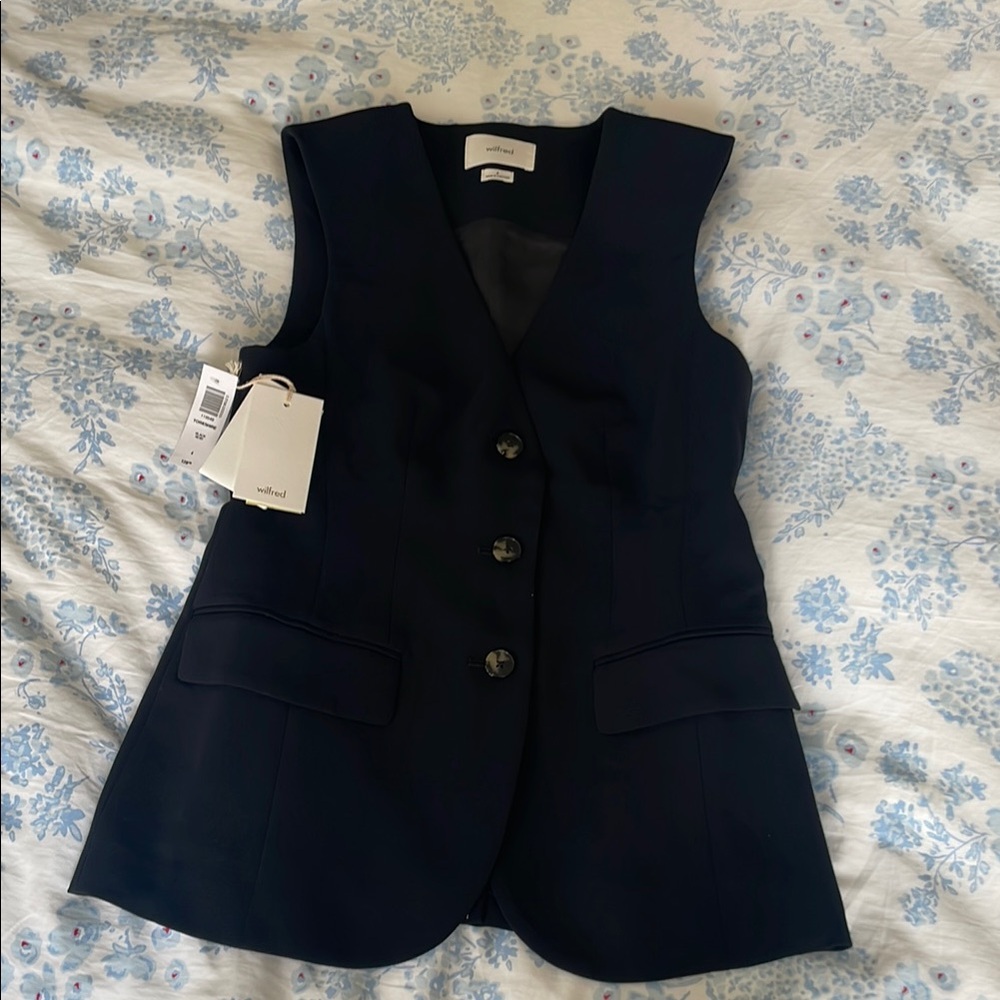Aritzia Wilfred Black Yorkshire Vest